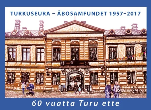 Kuvassa 60-vuotisjuhlavuoden kunniaksi omakuvapostimerkki Brinkkalan talosta. Suunnitellut Ulriikka Lipasti.